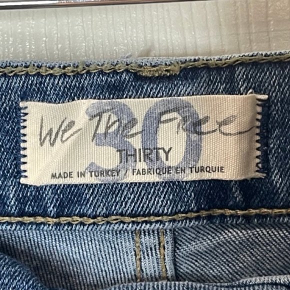 WE THE FREE | Free People High Rise Stretch Fit Raw Hem Jegging | Size 30 - Picture 9 of 13